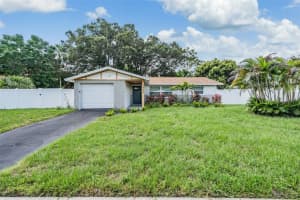 8484 LANTANA DRIVE, SEMINOLE, FL 33777 Sold 01/16/25