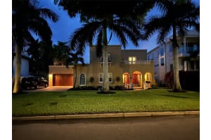 104 PALMERA BOULEVARD, SAINT PETERSBURG, FL 33704 Sold 12/12/24