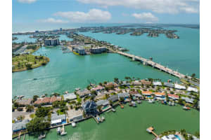 8043 CAUSEWAY BOULEVARD, SAINT PETERSBURG, FL 33707 Sold 11/06/24