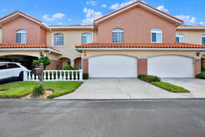6229 VISTA VERDE DRIVE, SAINT PETERSBURG, FL 33707 Sold 02/10/25
