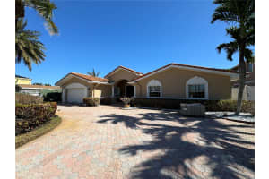 7827 9TH AVENUE, ST PETERSBURG, FL 33707 Sold 12/13/24