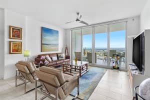1325 SNELL ISLE BOULEVARD, SAINT PETERSBURG, FL 33704 Sold 12/02/24
