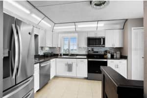 7600 SUN ISLAND DRIVE, SOUTH PASADENA, FL 33707 Sold 11/26/24