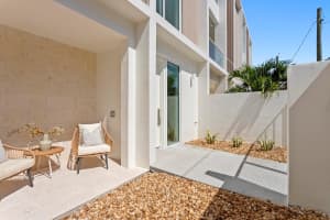 2702 N Woodrow Ave, Tampa, FL 33602, Sold 10/19/24