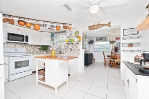 1036 VIKING DRIVE, HOLIDAY, FL 34691 Sold 01/08/25