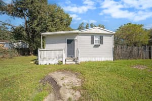 3525 VALLEY TRAIL, LAKELAND, FL 33810 Sold 12/12/24