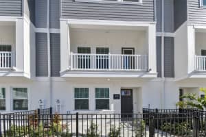 444 31ST STREET, SAINT PETERSBURG, FL 33713 Sold 03/13/25