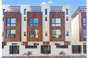 140 8TH STREET, SAINT PETERSBURG, FL 33701 Sold 12/06/24