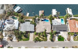 118 WINDWARD ISLAND, CLEARWATER BEACH, FL 33767 Sold 12/06/24