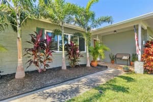 552 SEACREST DRIVE, LARGO, FL 33771 Sold 01/24/25