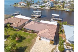 2292 EDYTHE DRIVE, DUNEDIN, FL 34698 Sold 12/31/24