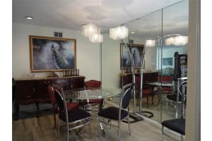 13936 CLUBHOUSE CIRCLE, TAMPA, FL 33618 Sold 08/29/25