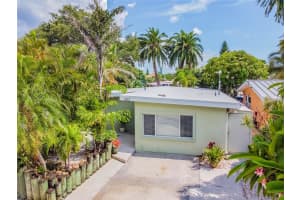 333 MADEIRA AVENUE, MADEIRA BEACH, FL 33708 Sold 03/14/25