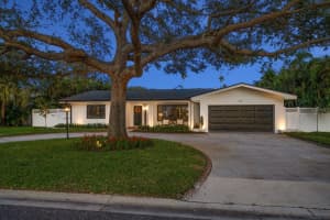 1727 LAURIE LANE, BELLEAIR, FL 33756 Sold 11/27/24