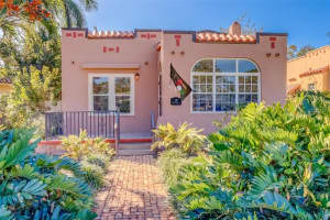 114 19TH AVENUE, ST PETERSBURG, FL 33704 Sold 04/18/25