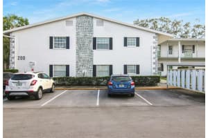 200 GLENNES LANE, DUNEDIN, FL 34698 Sold 02/28/25