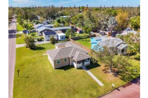 1725 56TH STREET, GULFPORT, FL 33707 Sold 02/14/25