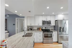 6372 PALMA DEL MAR BOULEVARD, ST PETERSBURG, FL 33715 Sold 11/15/24