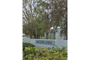 9248 OAKWOOD LANE, SEMINOLE, FL 33776 Sold 01/14/25