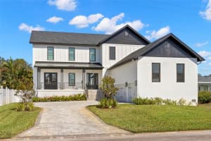 901 38TH AVENUE, SAINT PETERSBURG, FL 33704 Sold 06/18/25