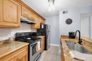 10114 WINSFORD OAK BOULEVARD, TAMPA, FL 33624 Sold 02/14/25