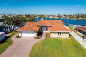 8053 13TH AVENUE, SAINT PETERSBURG, FL 33707 Sold 12/02/24