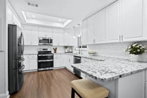 3460 COUNTRYSIDE BOULEVARD, CLEARWATER, FL 33761 Sold 12/18/24