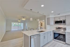 7321 CENTRAL AVENUE, SAINT PETERSBURG, FL 33710 Sold 06/10/25