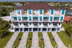 11795 1ST STREET, TREASURE ISLAND, FL 33706 Sold 01/17/25