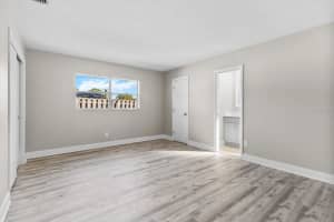 10513 HOMESTEAD DRIVE, TAMPA, FL 33618 Sold 12/06/24