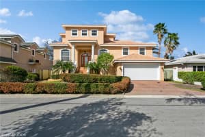 4 PARADISE LANE, TREASURE ISLAND, FL 33706 Sold 02/16/25
