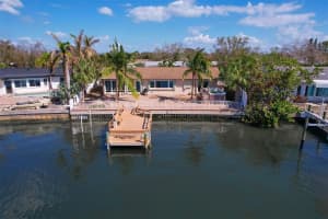 1848 DOLPHIN BOULEVARD, SAINT PETERSBURG, FL 33707 Sold 12/19/24