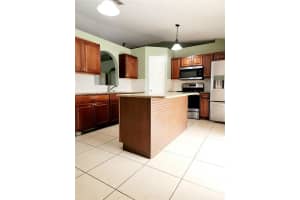 638 BASINGSTOKE COURT, KISSIMMEE, FL 34758 Sold 01/10/25
