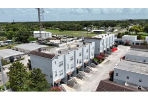 5222 OLMSTEAD BAY PLACE, TAMPA, FL 33611 Sold 06/09/25