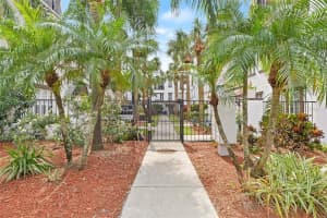 605 CASABELLA CIRCLE, TAMPA, FL 33609 Sold 02/20/25