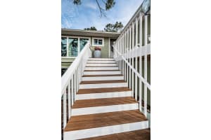 302 LAGOON DRIVE, PALM HARBOR, FL 34683 Sold 03/31/25