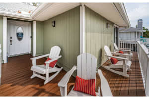 302 LAGOON DRIVE, PALM HARBOR, FL 34683 Sold 03/31/25