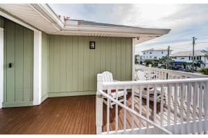 302 LAGOON DRIVE, PALM HARBOR, FL 34683 Sold 03/31/25