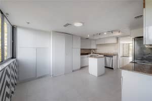 201 LAUREL STREET, TAMPA, FL 33602 Sold 12/06/24
