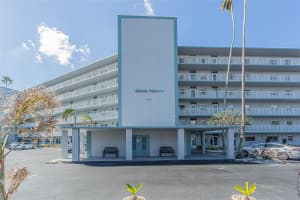 1868 SHORE DRIVE, SOUTH PASADENA, FL 33707 Sold 01/02/25
