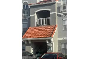 18001 Richmond Place Dr #425, TAMPA