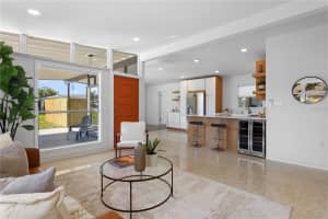 2800 66TH WAY, SAINT PETERSBURG, FL 33710 Sold 12/17/24