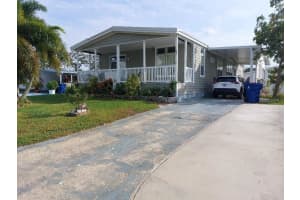 140 Independence Ave #11, PALM HARBOR