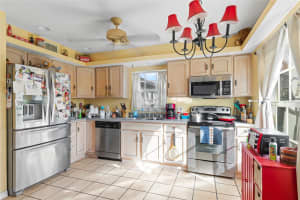 7103 RANGI DRIVE, SARASOTA, FL 34230 Sold 03/27/25