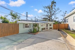 806 BAMBOO DRIVE, SAINT PETERSBURG, FL 33707 Sold 04/18/25