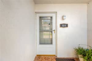 3819 OAK DRIVE, TAMPA, FL 33611 Sold 02/03/25