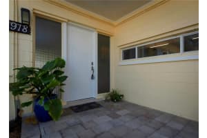 918 ALCAZAR WAY, ST PETERSBURG, FL 33705 Sold 01/21/25