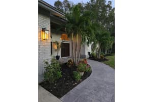 5476 OAKRIDGE DRIVE, PALM HARBOR, FL 34685 Sold 05/08/25