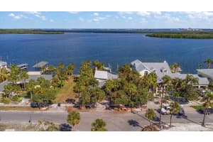 1035 BAY ESPLANADE, CLEARWATER BEACH, FL 33767 Sold 03/10/25
