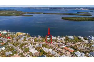 1035 BAY ESPLANADE, CLEARWATER BEACH, FL 33767 Sold 03/10/25